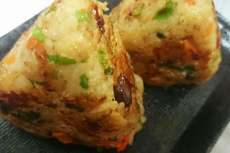 炊き込みご飯 リメイク 焼きおにぎり レシピ 作り方 By S Mama クックパッド