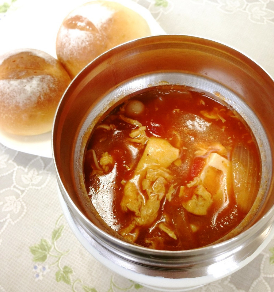 トマト缶で作る、豆腐と卵のやさしいスープの画像