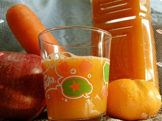 子供も大好き ニンジンのスロージュース レシピ 作り方 By Rieco クックパッド 簡単おいしいみんなのレシピが355万品