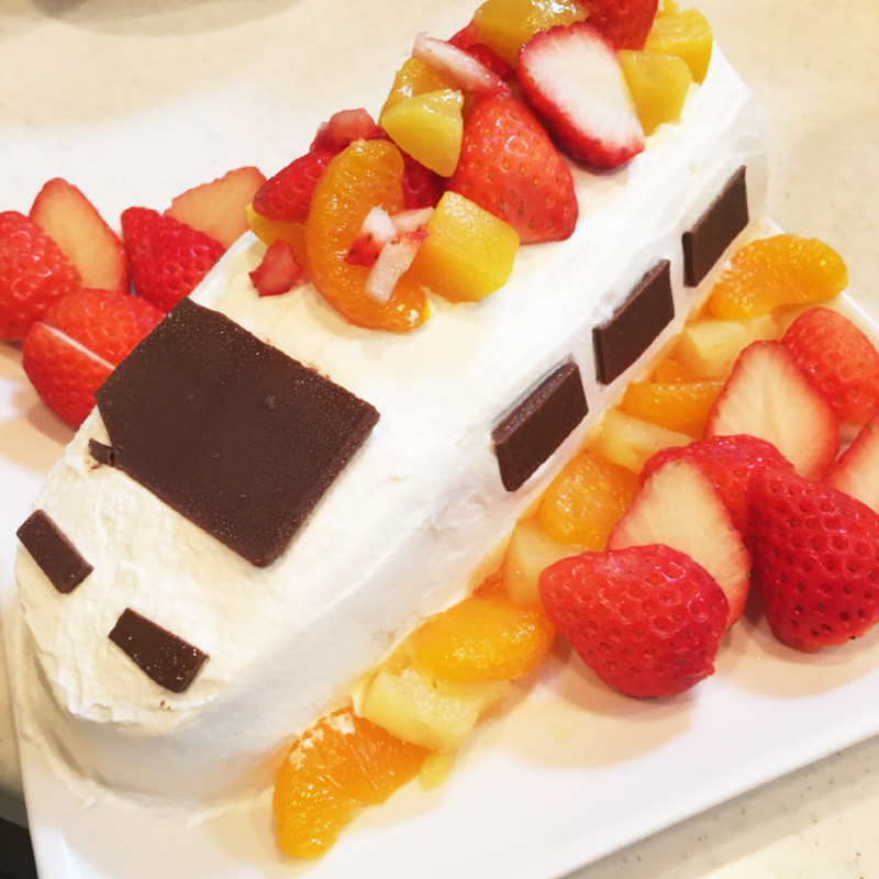 みんなが作ってる 新幹線 ケーキ ロールケーキのレシピ クックパッド 簡単おいしいみんなのレシピが348万品