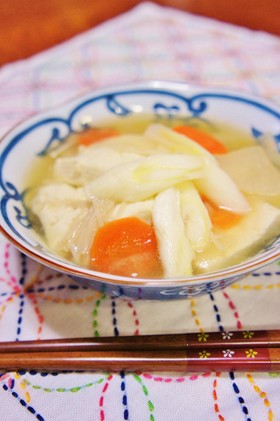 節約☆鶏皮で大根とねぎとお豆腐の味噌鍋