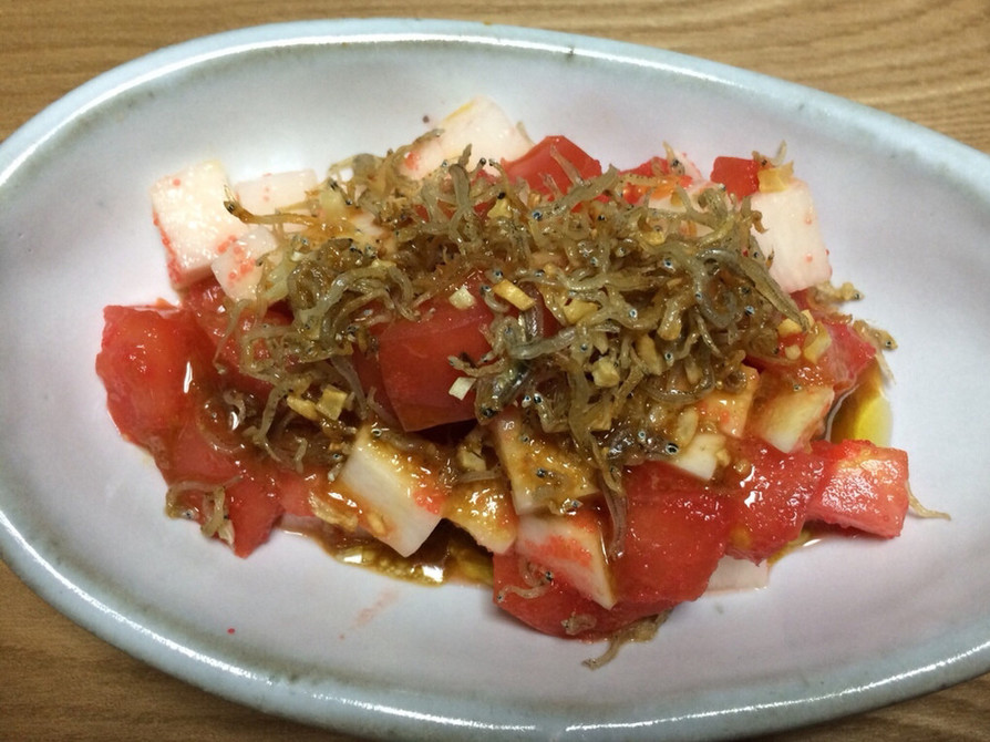 トマトと長芋のかりかりジャコのせサラダの画像
