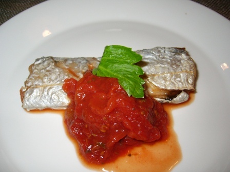 太刀魚のから揚げ・トマトソース添えの画像
