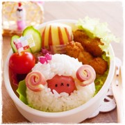 プチフランクde羊のおにぎり☆キャラ弁の写真