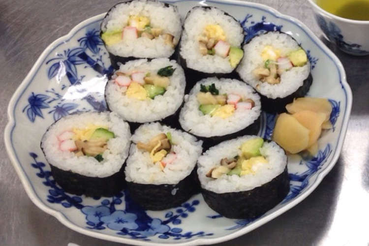 太巻き寿司 レシピ 作り方 By 管理栄養士の卵 クックパッド 簡単おいしいみんなのレシピが356万品