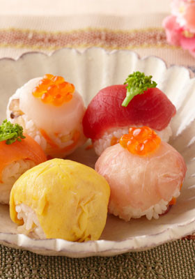 ころころ彩々手まり寿司の画像