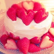 プリンといちごのショートケーキの写真