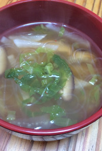 ダイコン、白菜のピリ辛春雨スープ
