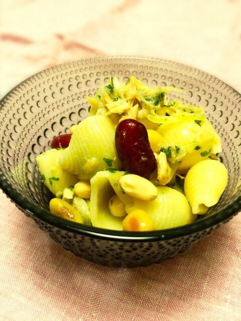 カラフルお豆とパスタの簡単サラダの画像