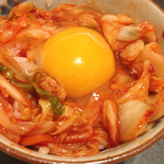 手間なし！韓国産キムチの卵かけご飯の画像