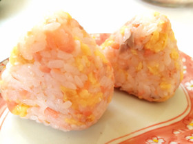 シャケと玉子の酢飯ゴハン