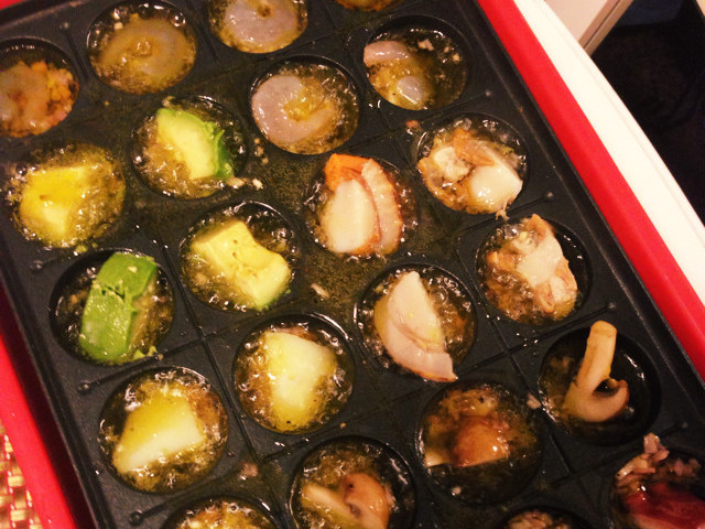 簡単楽しい たこ焼き器でアヒージョ レシピ 作り方 By くまのぷー クックパッド