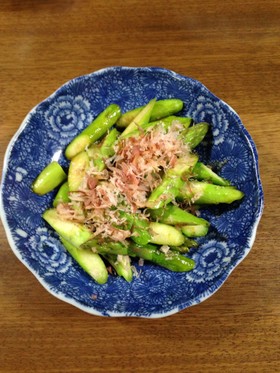 くせになる!アスパラのバターポン酢炒め♩