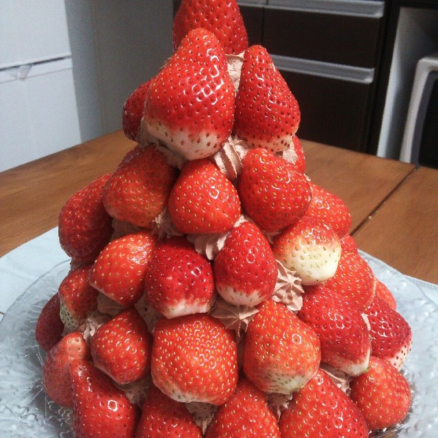 いちごタワーケーキ レシピ 作り方 By きょ んナッツ クックパッド 簡単おいしいみんなのレシピが360万品