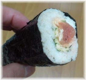 食パンを巻いた寿司(恵方巻き)?