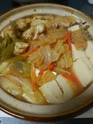 豆腐ともやしのキムチ味噌スープ鍋の写真