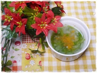 離乳食中期　にんじんと大根と白菜のスープの写真