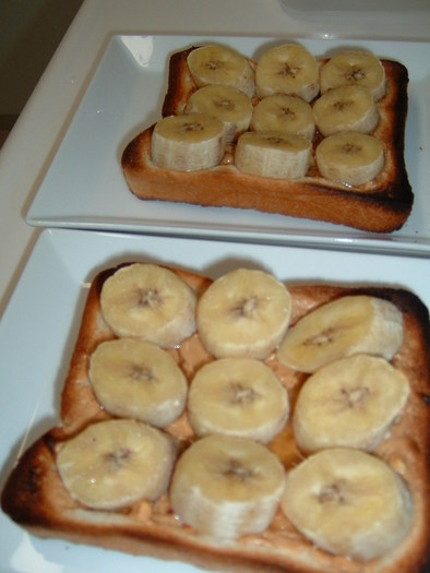 ピーナツバターバナナトースト♪の写真