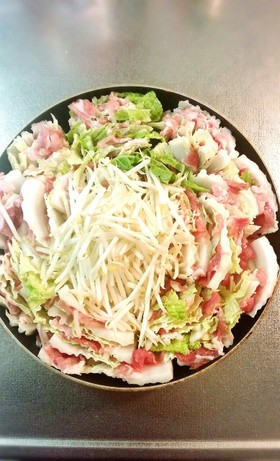 もやしでかさ増し豚肉と白菜のミルフィーユ