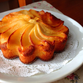 りんごとはちみつのお花パウンドケーキ