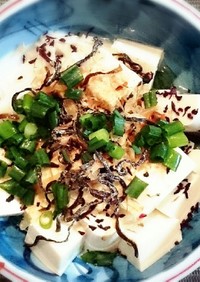  豆腐と塩昆布のおかかサラダ