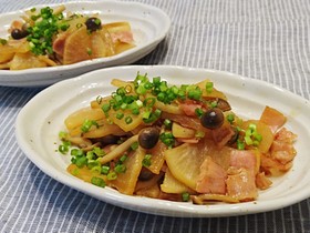 ご飯がすすむ!大根とベーコンの炒め物