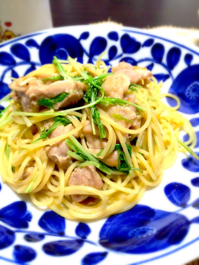 鶏と水菜のわさび風味パスタの写真