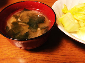 即席☆ 切り干し大根とワカメの味噌汁