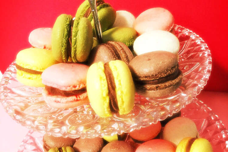 マカロン ５色 レシピ 作り方 By Aisney クックパッド 簡単おいしいみんなのレシピが358万品