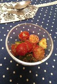 簡単小鉢！きゅうりとトマトの胡麻和え♪