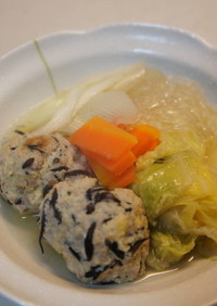 ひじき＆麩入り肉団子と野菜の鍋