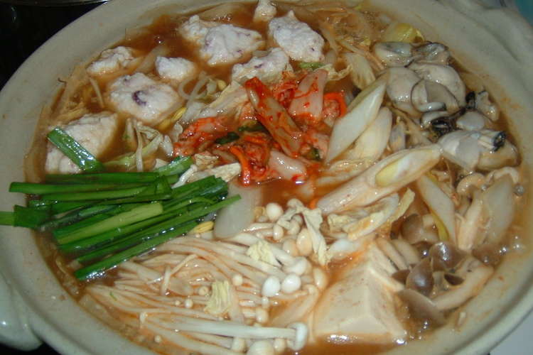 かきとたこ団子のキムチ鍋 レシピ 作り方 By Monemaruku クックパッド 簡単おいしいみんなのレシピが350万品