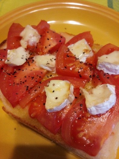 トマト＆カマンベールチーズ☆トーストの写真