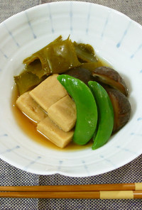 旬の味！高野豆腐と茎わかめの煮物