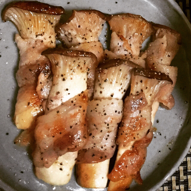 豚巻きエリンギのガーリックバター焼きの画像