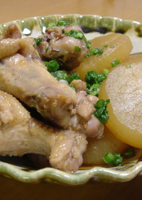 鶏手羽元と大根の煮物
