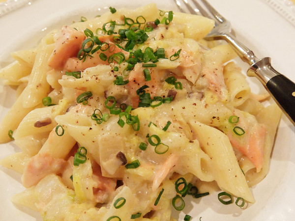 紅鮭と白菜の豆乳クリームパスタ