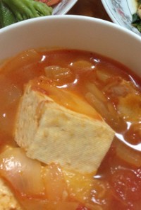 トマト 玉ねぎ ソーセージスープ