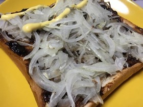 オニオンと海苔の佃煮トースト♪