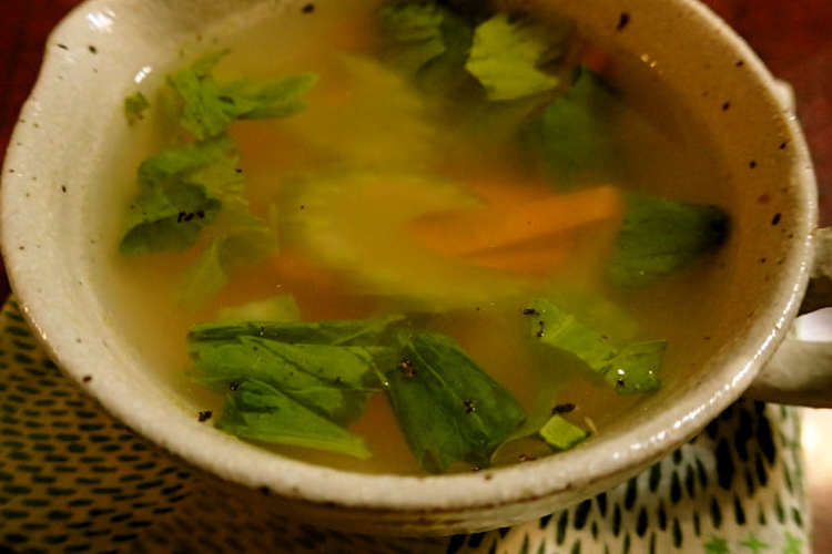 レモン香るジンジャーセロリ 人参スープ レシピ 作り方 By ポロトコタン クックパッド 簡単おいしいみんなのレシピが349万品