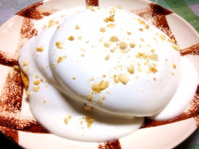 簡単ココナッツクリームソースのパンケーキの写真