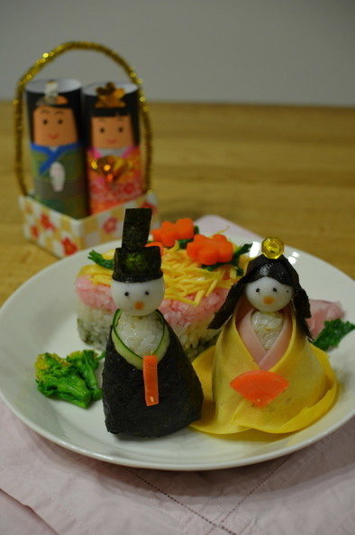 ひな祭りに！おひなさま寿司と菱形押し寿司の写真