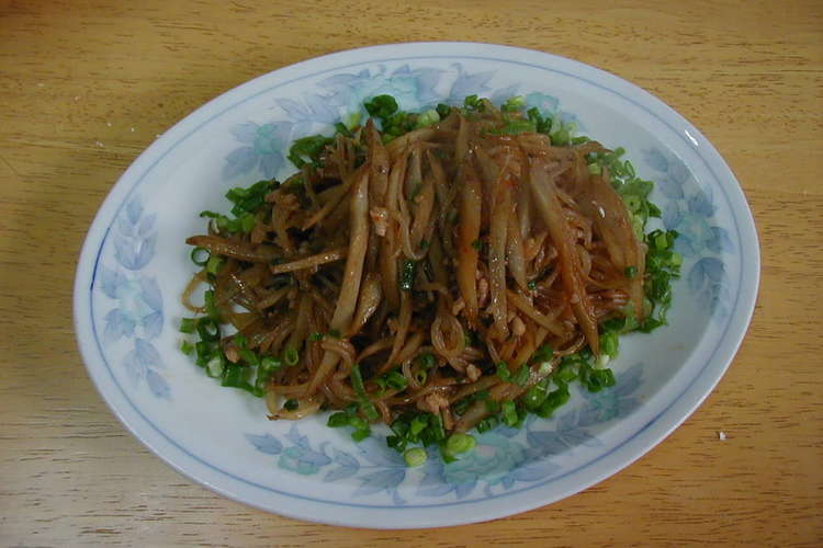 ひき肉とごぼうとこんにゃくのピリ甘辛炒め レシピ 作り方 By Enoｔｙ クックパッド 簡単おいしいみんなのレシピが355万品