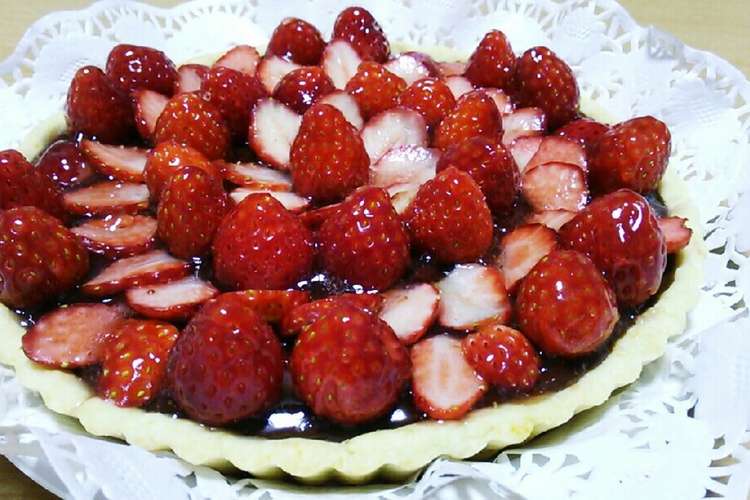 簡単 濃厚 苺のチョコタルト レシピ 作り方 By Avaug77 クックパッド 簡単おいしいみんなのレシピが358万品