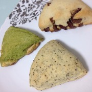 簡単スコーンスタバ風 抹茶・紅茶・チョコの写真