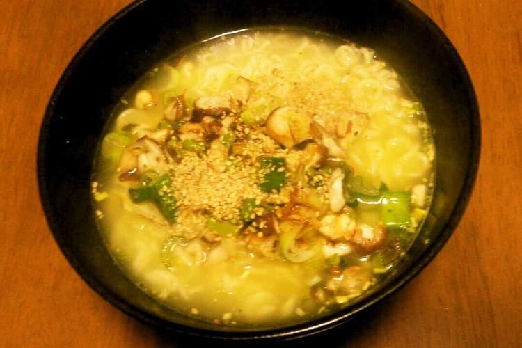 お腹減るしー ヘルシー葱 椎茸塩ラー レシピ 作り方 By ぐぐねこ クックパッド