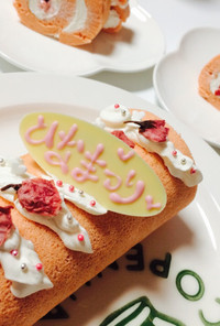 ひな祭り桜と苺のピンク桃色ロールケーキ