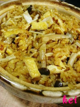 土鍋でご飯♪キノコの炊き込み