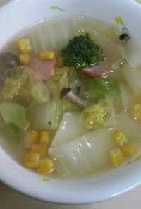 寒い日にほっこり♡簡単白菜スープ