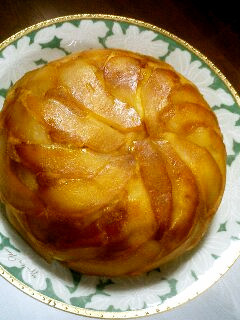 超簡単!炊飯器で作るりんごの国のケーキ